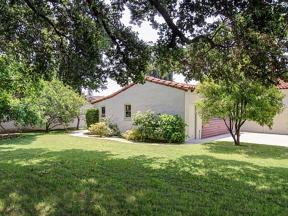 3rd image of 546 N Mission Dr