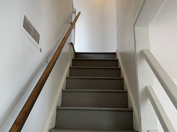 5th image of 127 24th St S
