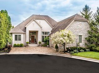 10153 Chelton Wood, Powell, OH