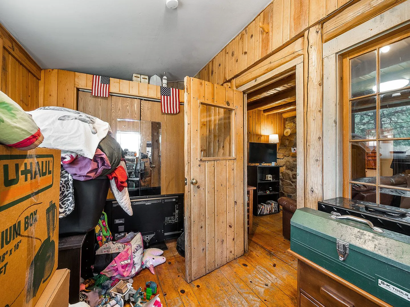Mountain Cabin — Photo 2