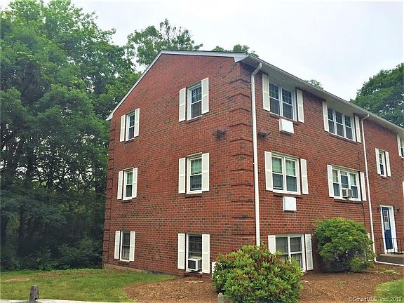 3rd image of 37 Briarwood Ln APT E
