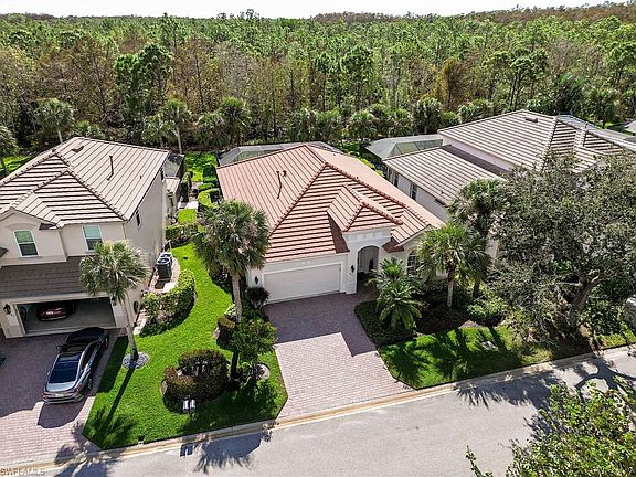 3rd image of 9095 Falling Leaf DR