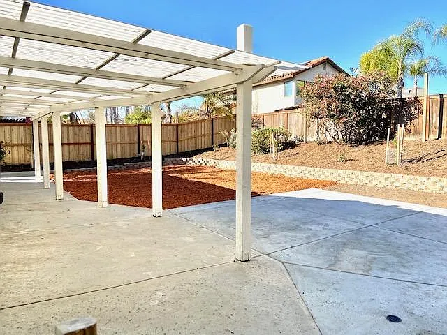 25484 Knollwood Dr — Photo 9