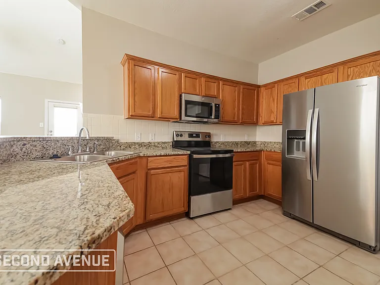 320 Creekside Dr — Photo 9
