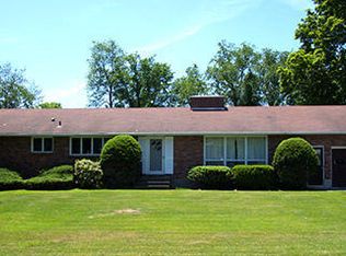 108 Richard Dr, Pittsfield, MA 01201