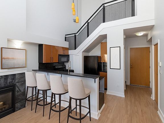 5th image of 599 Pandora Ave #323