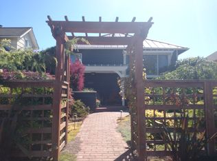 2532 9th Ave W, Seattle, WA 98119