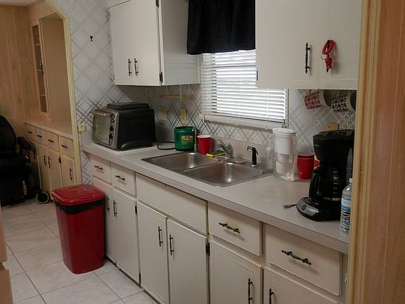 3rd image of 167 Lakeview Dr