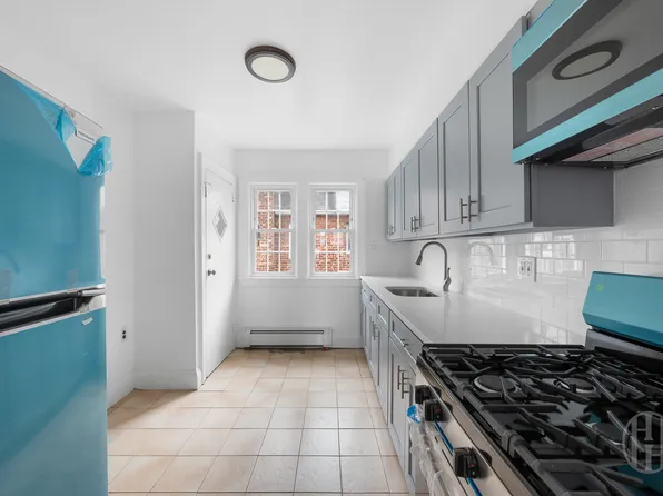 246-14 137th Road image 20 of 26