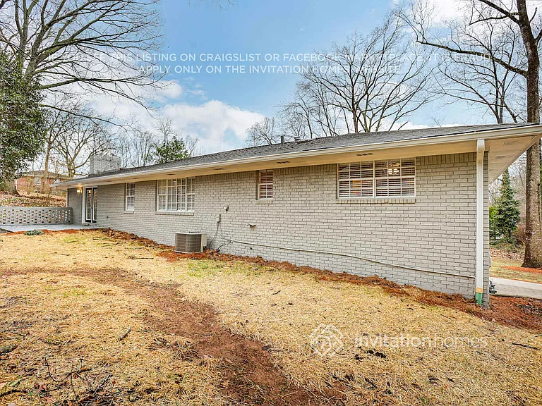 2010 Starlight Dr — Photo 25