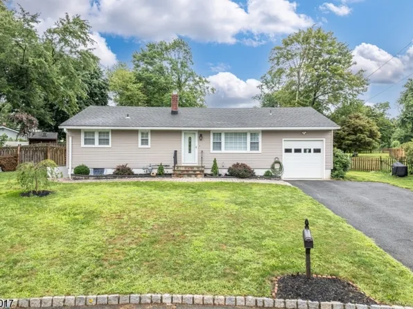 22 Valley View Dr, Mine Hill Twp., NJ 07803