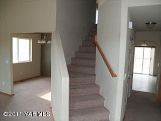 4th image of 1700 W Naches Ave