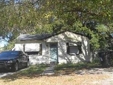 1st image of 3845 10th Ave S