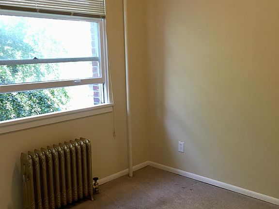 4th image of 915 NW 20th Ave #203