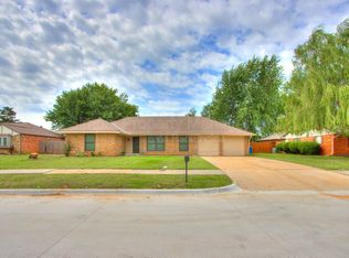 704 Pepperdine Ave, Edmond, OK 73013