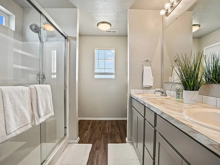 17589 Mountain Springs Ave — Photo 36