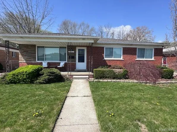 28347 Los Olas Dr, Warren, MI 48093