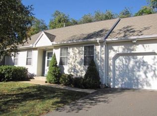 37 Shares Ln, South Windsor, CT 06074