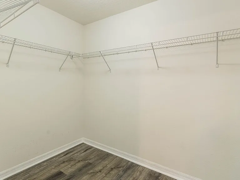 4602 Harvest Row Ln — Photo 17