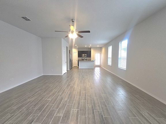 4th image of 2109 River Pine Rd
