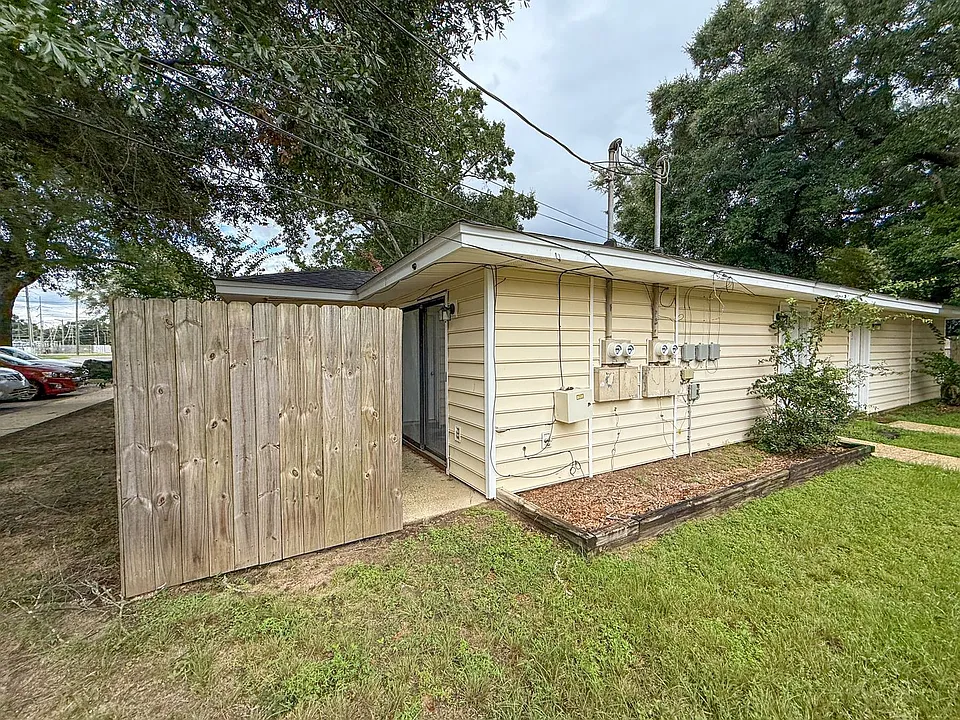 7004 Lanier Dr #2
