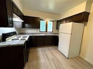 228 1/2 Hammond Ave #4, Waterloo, IA 50702
