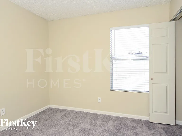 6408 W Grandview Rd — Photo 12
