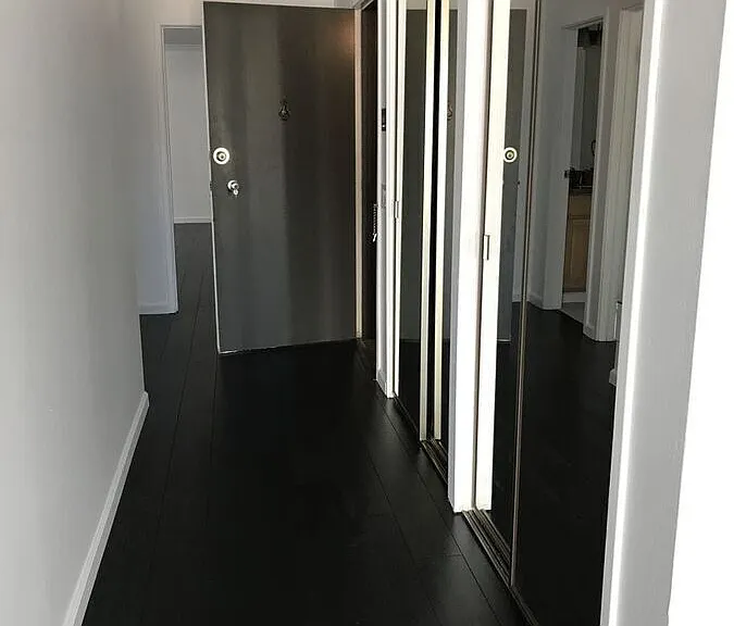 373 Staten Ave — Photo 5