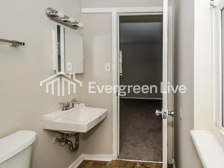10407 Chris Dr — Photo 11