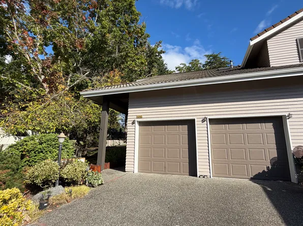 1290 140th Pl NE, Bellevue, WA 98007