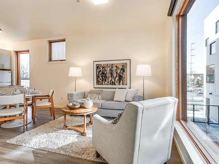 2 Bedroom Living Room/Dining