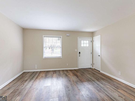 4th image of 3851 Bonnie Ln SE