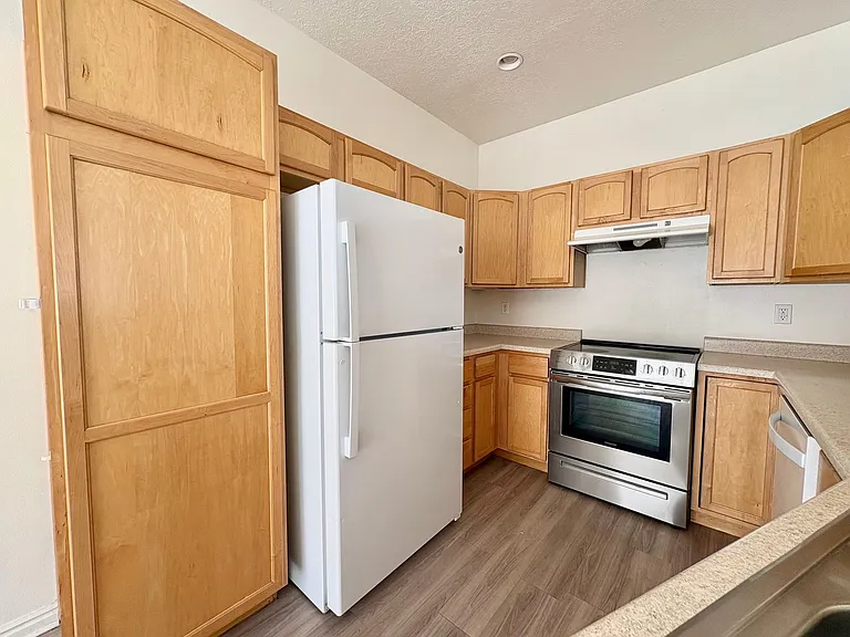 1553 W Vivante Way — Photo 7
