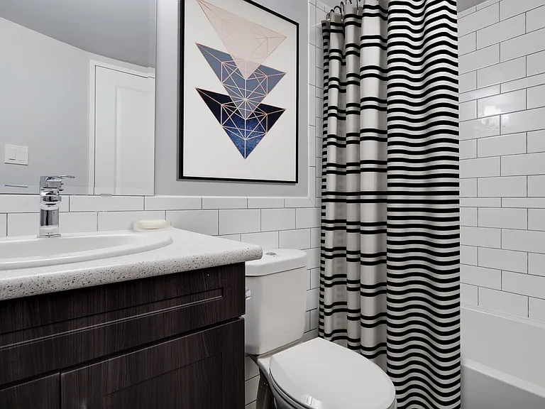 2 Glenhaven St #201 — Photo 8