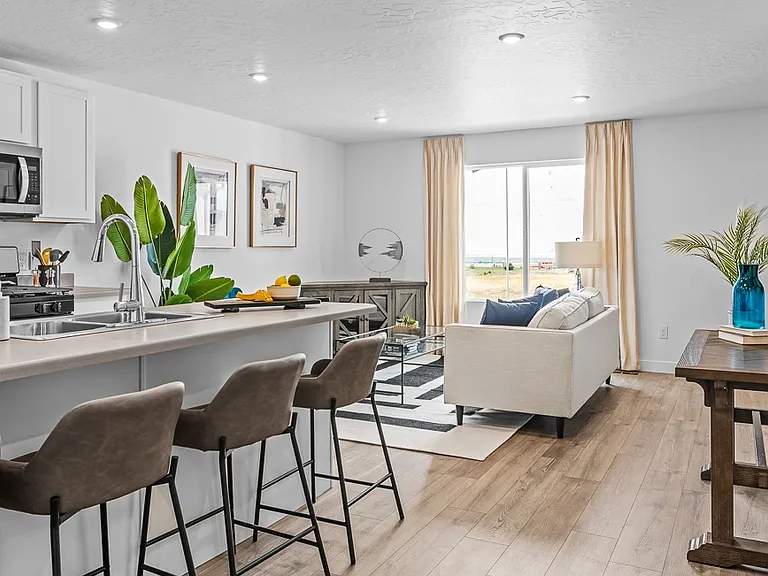 3953 W Yonex Dr — Photo 2