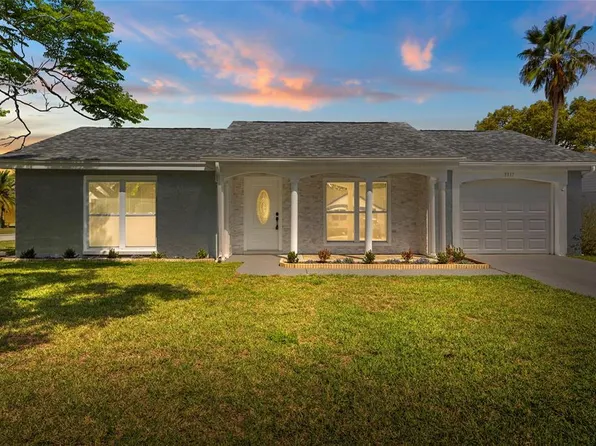 3317 Honeymoon Ln, Holiday, FL 34691