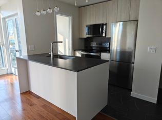 1068 Hornby St #TOWNHOUSE, Vancouver, BC V6Z 2Y7