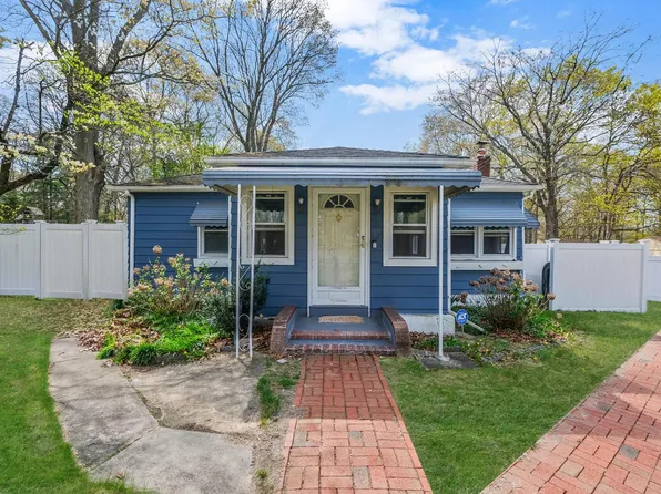 72 Joan Avenue, Centereach, NY 11720