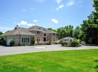 5100 Northern Blvd, Upper Brookville, NY 11545