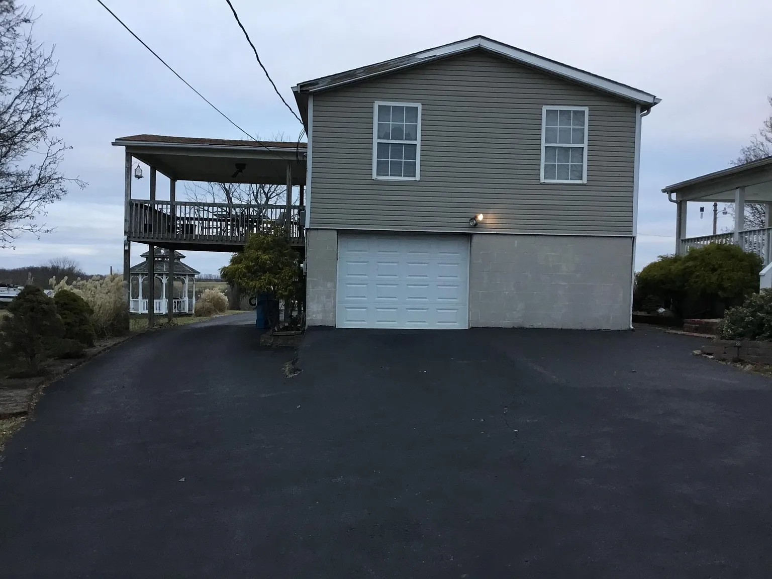 2 bed, 1100 sqft, $1,300 — Photo 2