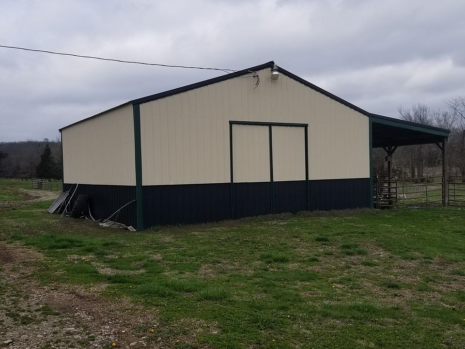 2nd image of 411 E Dade 4