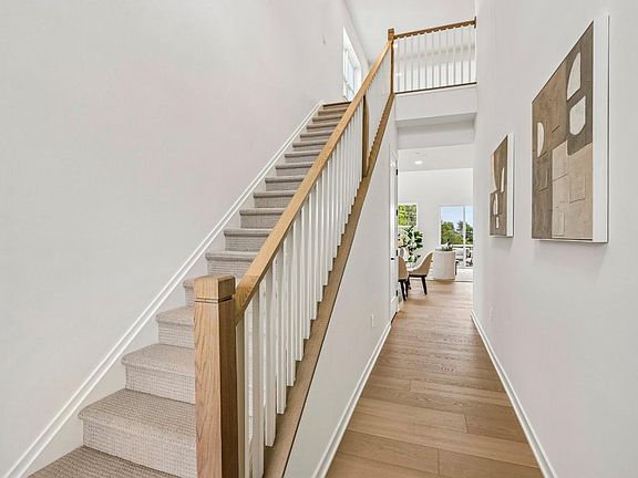 3rd image of 1 Oakwood Ln