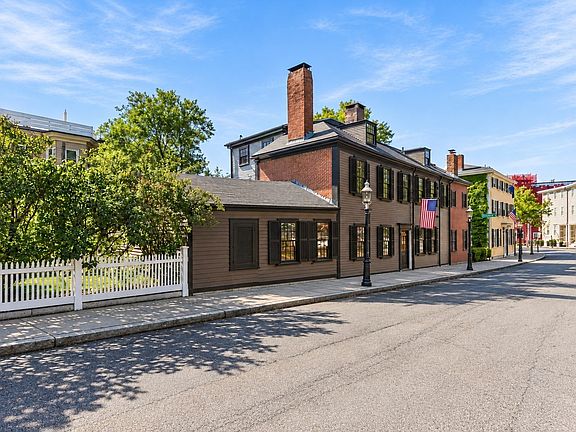 2nd image of 16 Common St