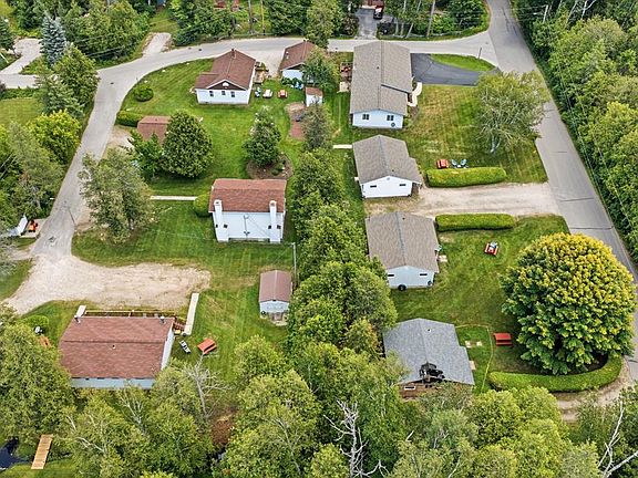5th image of 3082 Larson Ln #3-13