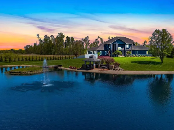 4805 Woods Rd, Fort Wayne, IN 46818