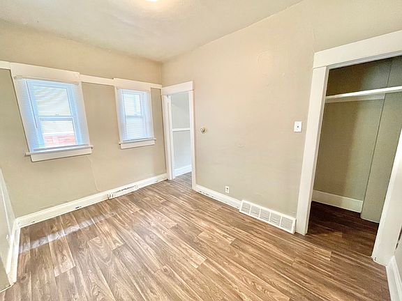 5th image of 1457 S Clarkson St