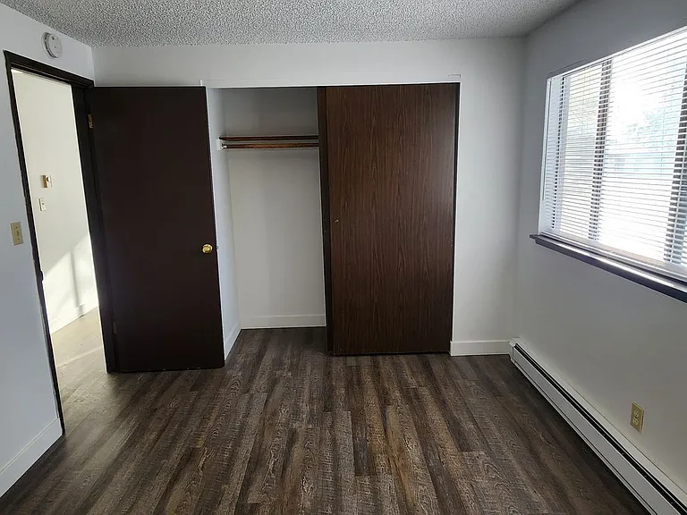 The Deer Park Apartments! — Photo 17