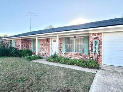 1039 Chevy Chase St, Gladewater, TX, 75647
