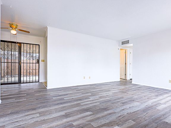 5th image of 4220 Avenida Palermo APT C