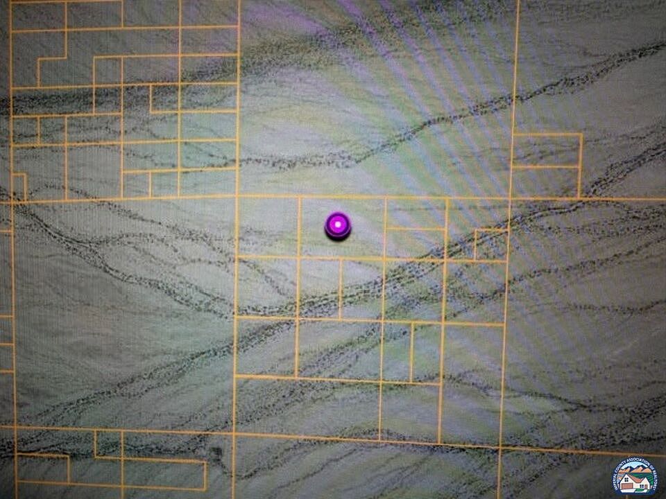 2nd image of 204 Alma